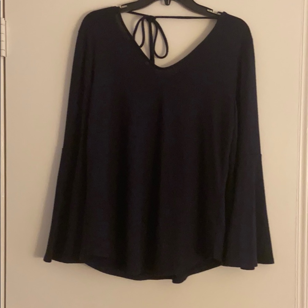 Bell sleeve blouse